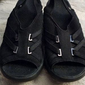 EZBeeze  Black Comfy Dress Shoes